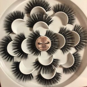 7 pairs of mink lashes